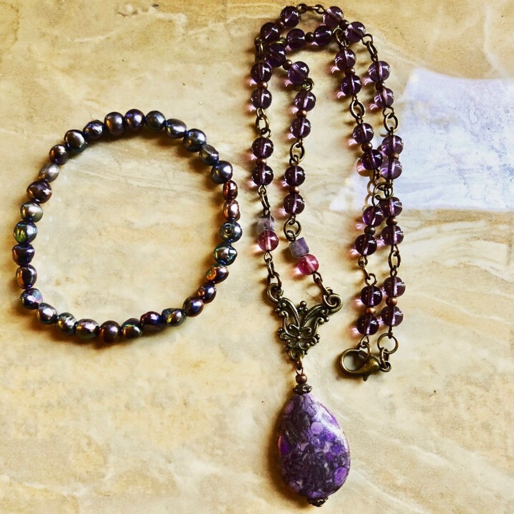 Genuine Gem Necklace and Peacock Pearl Bracelet